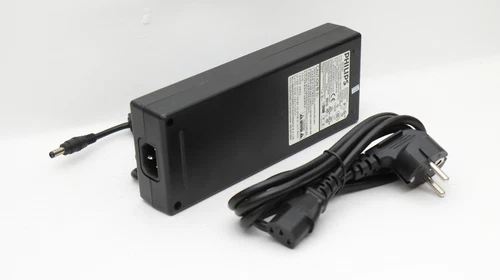 Philips 120 Watt Netzteil 24V 5,0A Stecker 5,5mm/3,0mm AD3591