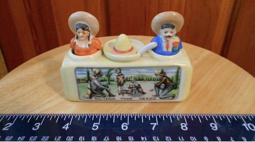 Vintage Patent TT "Souvenir from Mexico" Salt & Pepper Nodder Shakers