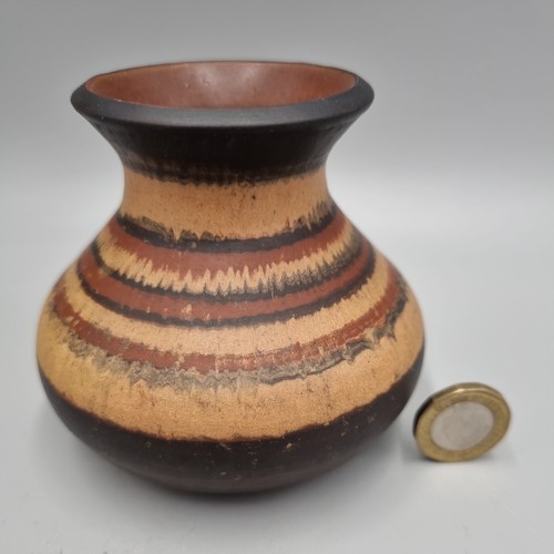 A Small Squat Banded Posy / Bud Studio Pottery Vase, VGC. - Picture 9 of 9
