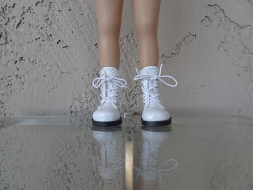 Lovely white laces and zipper boots for Dianna Effner 13"Little Darling doll