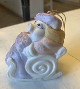 Vintage-Ms-Piggy-Muppets-Porcelain-Christmas-Ornament