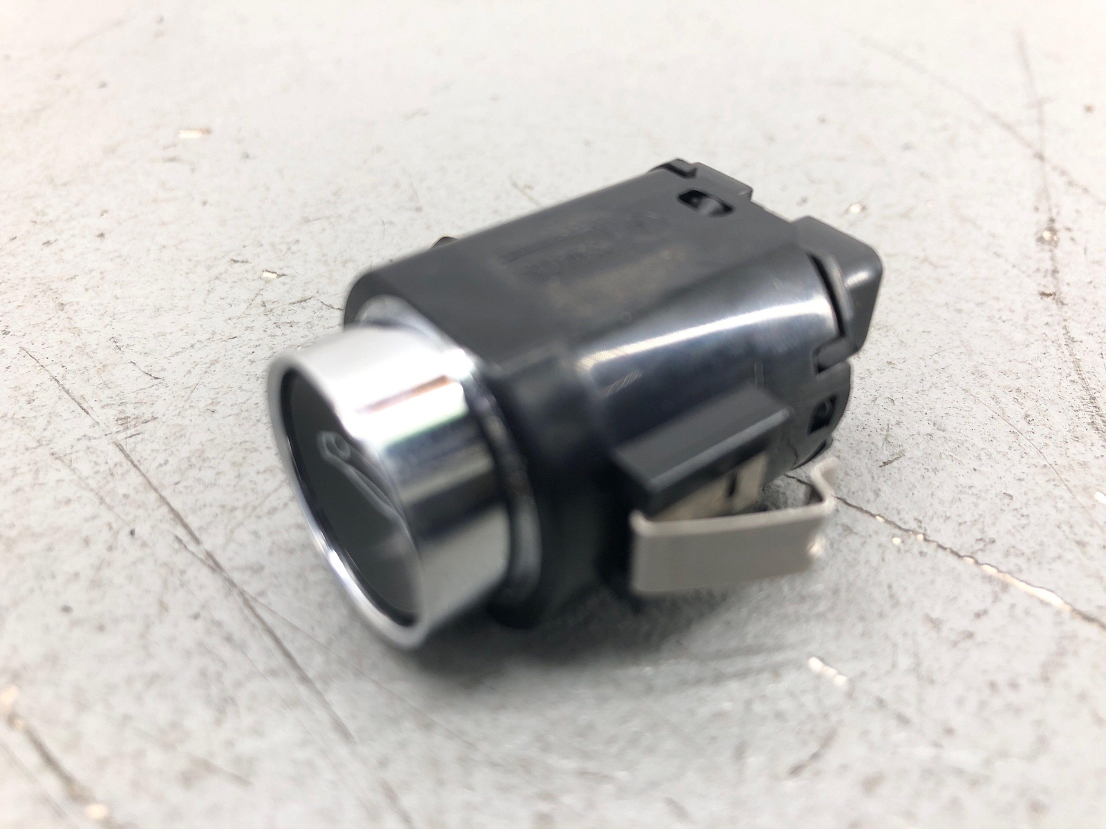 McLaren GT 2020-2023 Front Release switch