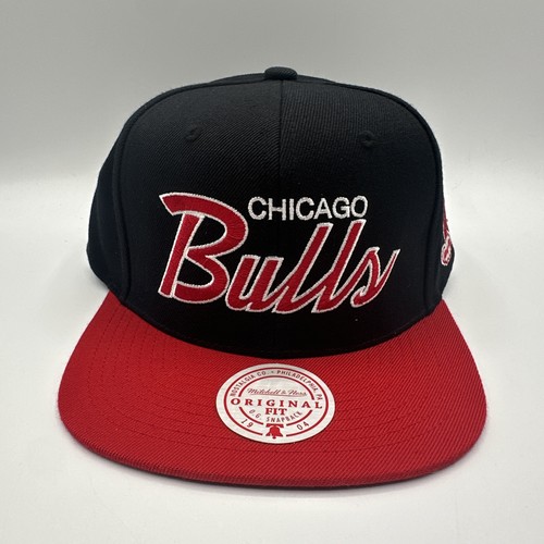 Mitchell & Ness Chicago Bulls Team Script 2.0 Mütze verstellbar Druckknopflasche Seitenaufnäher - Bild 2 von 13