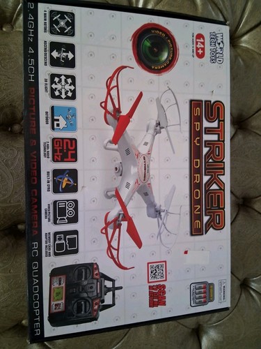Striker Spy Live Feed Drone by World Tech Toys - Ages 14 and up - Picture 2 of 9