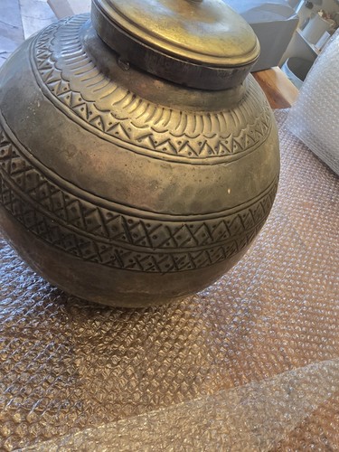Embossed Nickel Base Lamp Made In India - Picture 3 of 10