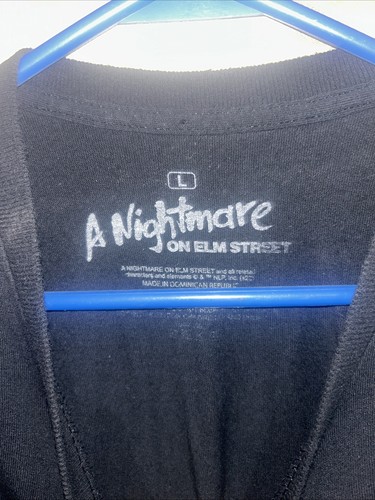Nightmare On Elm Street T Shirt Size LARGE Freddy Kruger Horror Ripple Junction - Picture 2 of 3