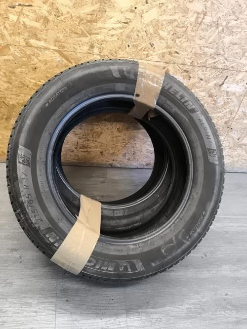 Pneu 215/65 R17 103 H MICHELIN Hiver - Photo 4/4