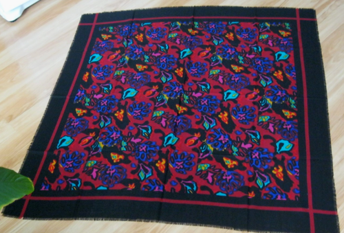 #24. JH Collectible Pure Wool Multicolored Floral Scarf 42" x 42", Made in Japan - Picture 8 of 14