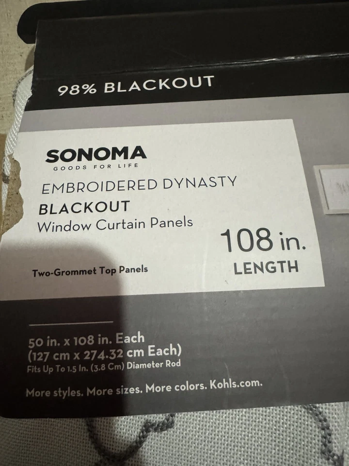 Paneles de cortina de ventana Sonoma 98 % apagados bordados dinastía blanco y gris  Foto 2 de 4