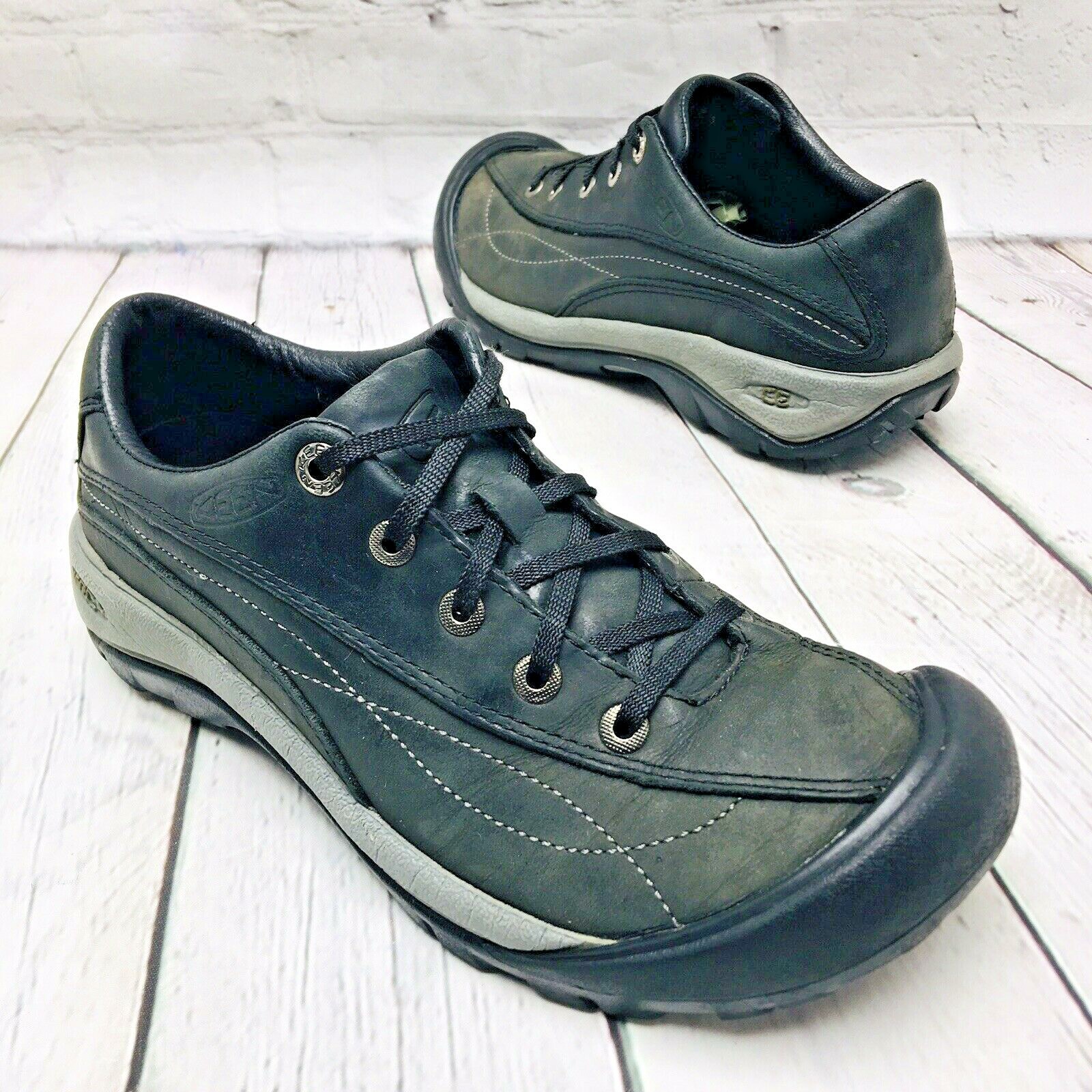 Scarpe da trekking Keen Toyah da donna 7 US nere in pelle stringate punta bassa