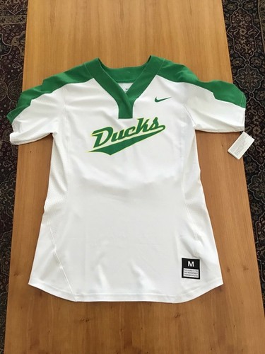NWT!! NIKE OREGON DUCKS WOMEN #16 JERSEY, SIZE M - Picture 2 of 5