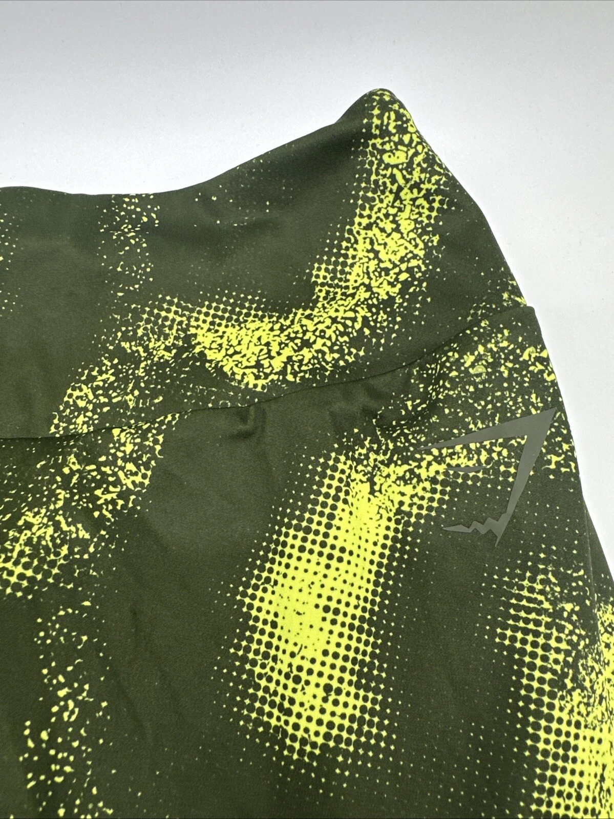 gymshark logo leggings
