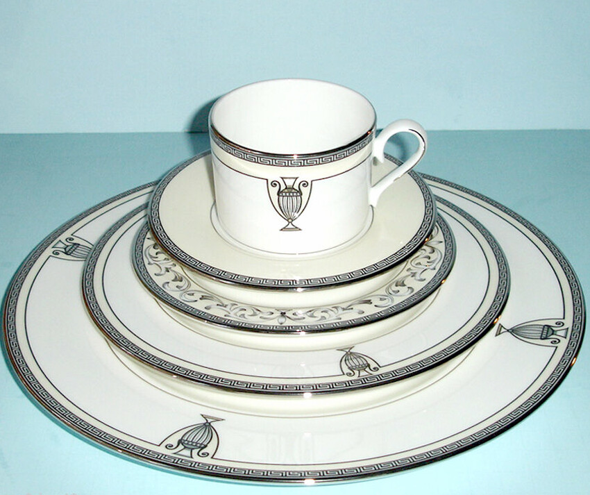 レノックス　ウェストチェスター　4点 Lenox Westchester Legacy 5 PC. Place Setting Platinum Trim 1st
