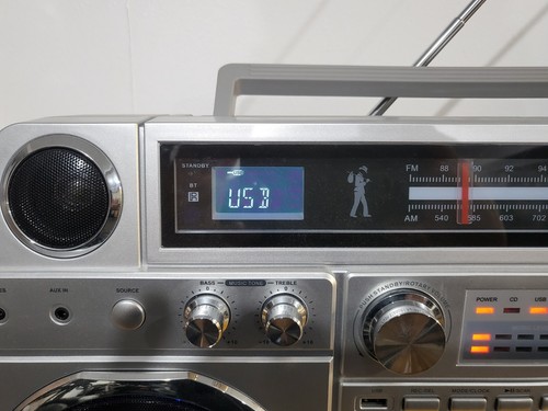 Flea-Market Large Retro Boombox CD Tape Aux Bluetooth Radio USB Boxed! - Picture 11 of 14