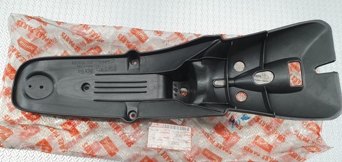 Guardabarros trasero Aprilia Scarabeo 100 2000/soporte matrícula 104025 - Imagen 4 de 6