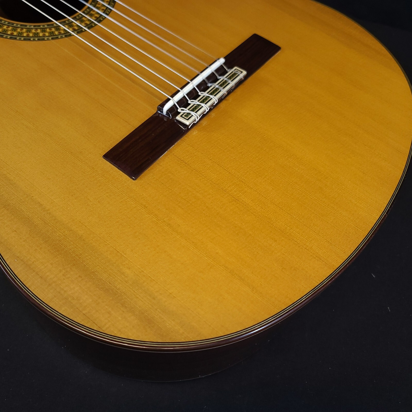 Alhambra 9P US All Solid Classical Nylon String Guitar w/ Logo'd Hard Case - Picture 11 of 18