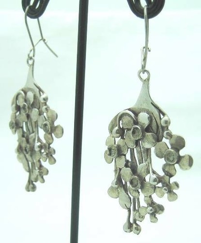 EYE-CATCHING ESTATE STERLING SILVER ABSTRACT FLOWER DANGLE EARRINGS, 2 & 1/4" - Picture 4 of 7