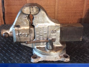 Yost 31c 3 1 2 Heavy Duty Combination Pipe Bench Vise Swivel