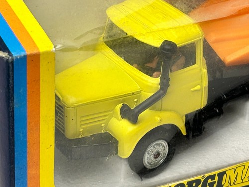 Corgi No. 1102 Crane Fruehauf  Bottom Dumper with Berliet Truck Cab with Box - Picture 15 of 18