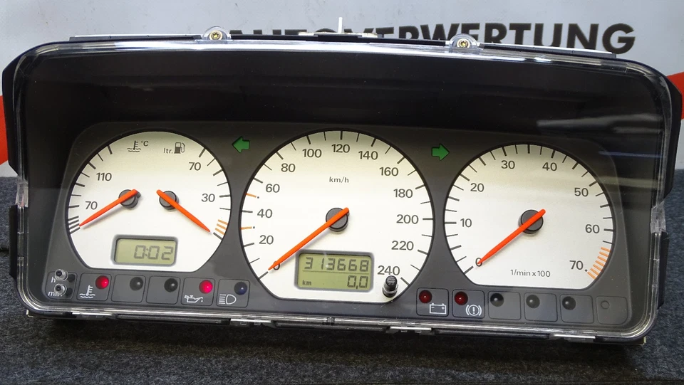 Tacho Kombiinstrument VW PASSAT 35i Bj96 313.668km 3A0919861E 616063202 - Bild 4 von 4