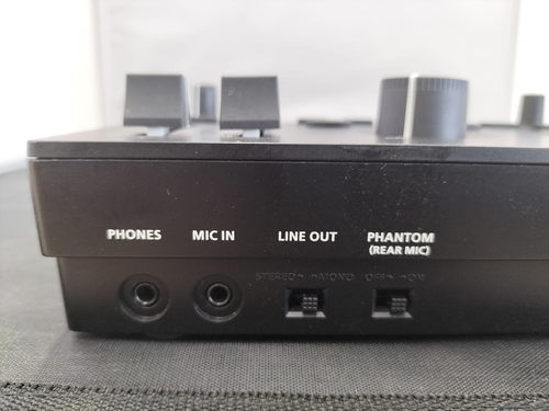 Transformador de voz Roland VT-4 serie Aira usado - Imagen 7 de 11