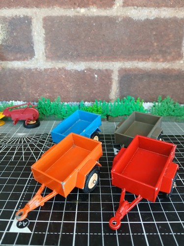BRITAINS FARM TOYS TRAILER 