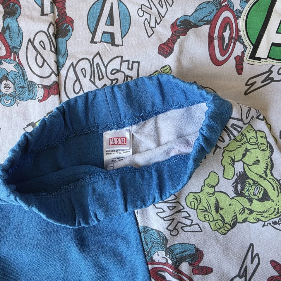 Juego de pijama Marvel Avengers Boys talla 4/5 Hulk Thor Capitán América Foto 4 de 4