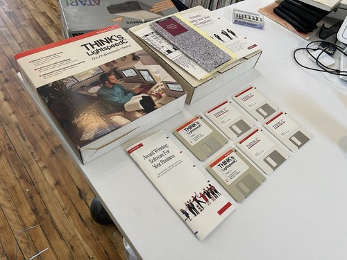 Symantec THINK’s LightspeedC for Macintosh - C Programming SDK w/ Disks and Box - Picture 6 of 7