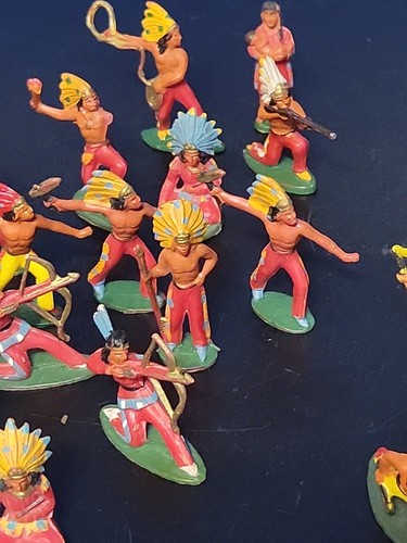 Soldatini giocattolo plastica vintage dipinti MICHEL indiani nativi americani Francia - Foto 8 di 9