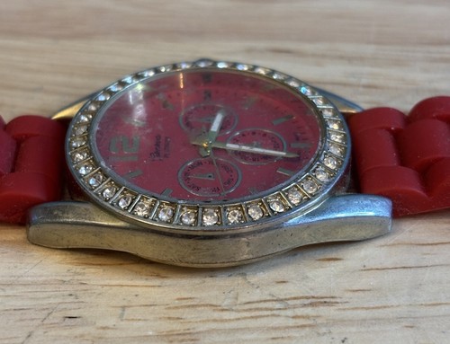 Geneva Platinum Chronograph Watch Red #7846 Needs New Battery - Picture 4 of 6