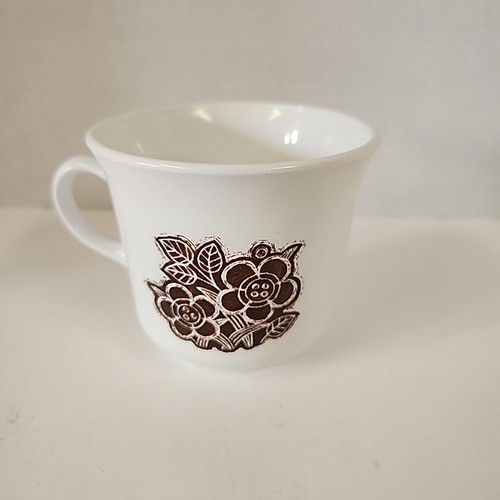 Vintage Corelle Corning Batik Tassen Kaffee Tee weiß braun geblümt - Stückware - Bild 3 von 4