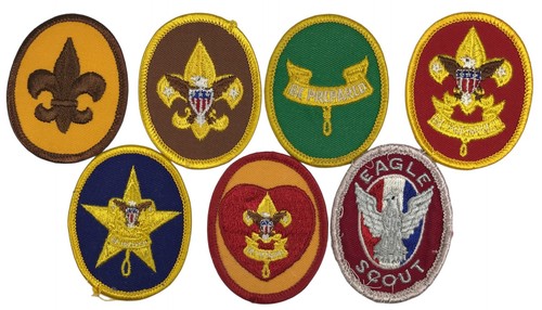 Set completo rango boy scout anni 70-80 Tenderfoot - toppa Eagle Scout (WSJ954) - Foto 1 di 2