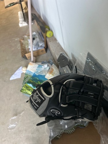 rawlings baseball glove - Picture 2 of 4