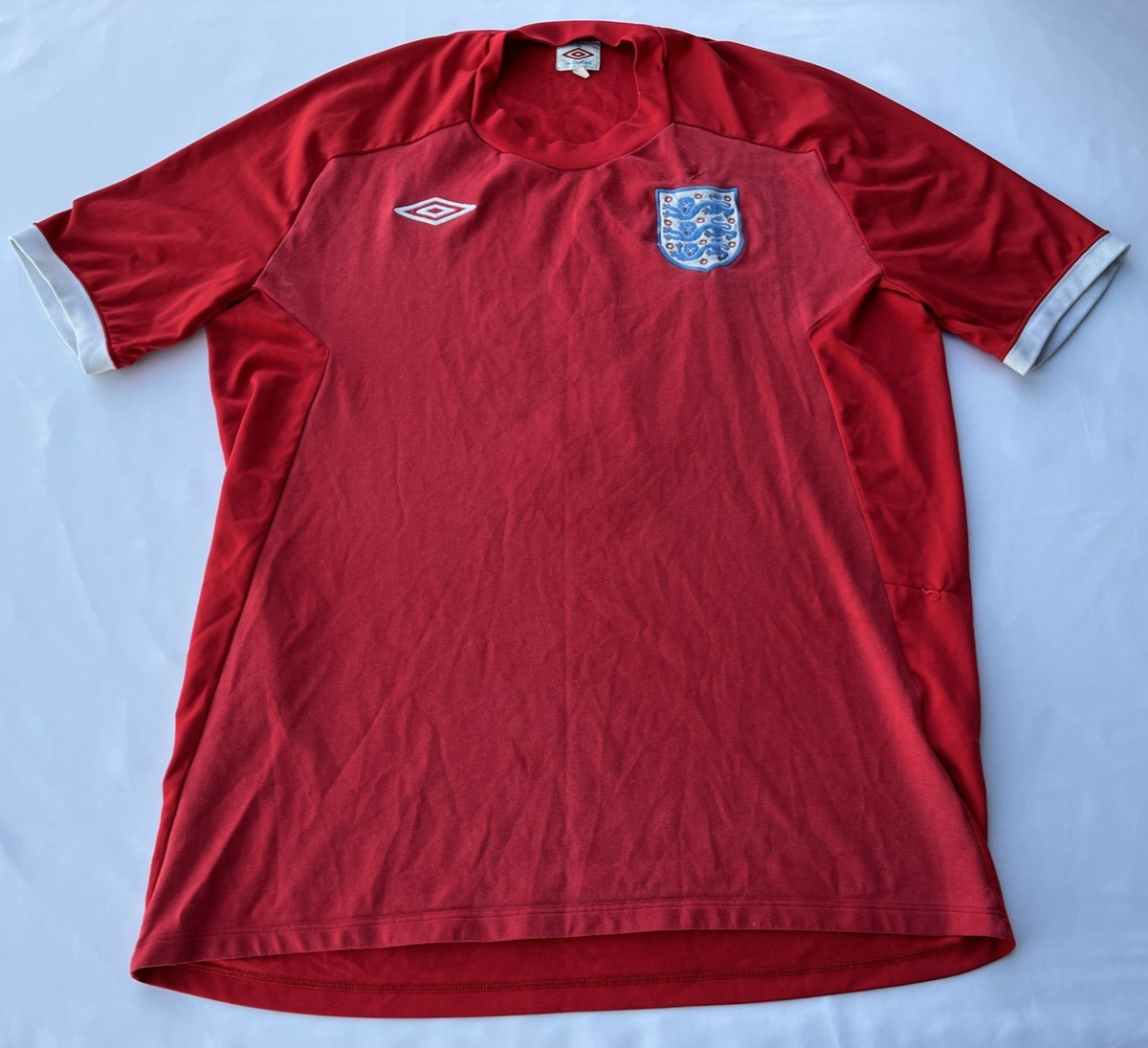 England 2010 Away Football Shirt #6 Umbro Red Short Sleeve Mens 44