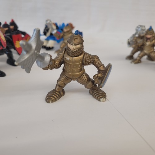 1994 Fisher Price Great Adventures lot (Ice Bridgade,Lion Knights,dragon knight) - Picture 8 of 20