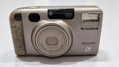 Fujifilm Fotonex 300 Zoom Film Kamera 30-90mm Für Teile Nicht Aktiv - Bild 1 von 4