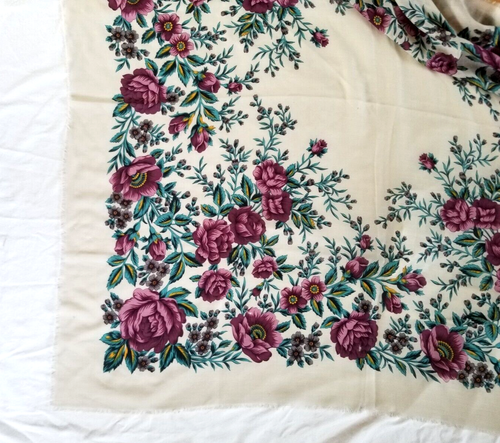 ANNE KLEIN Designer 100% Wool Peony Rose Flower Scarf Tablecloth 50" Square - Picture 7 of 7