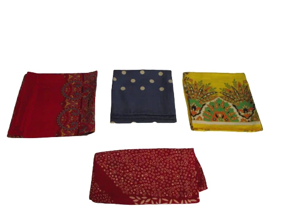 Hermès Foulards de soie Rouge Bleu ref.1045655 - Joli Closet