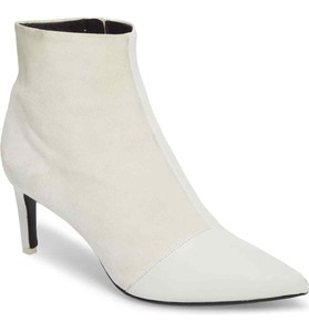 beha pointy toe bootie