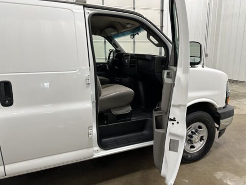 2017 Chevrolet Express - Picture 17 of 22
