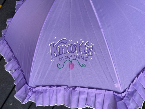 "Sombrilla púrpura parque temático Knott's Berry Farm recuerdo infantil ""Ashley" - Imagen 2 de 10