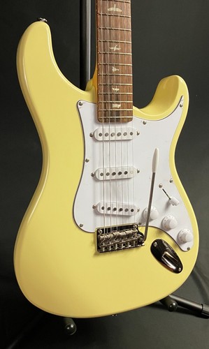 Paul Reed Smith PRS SE Silver Sky Electric Guitar Moon White w/ Gig Bag - Picture 3 of 12