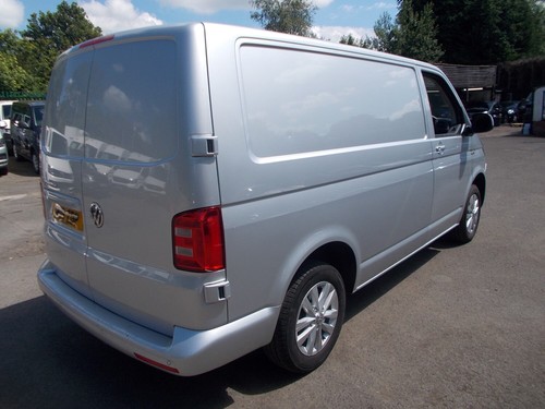 2019 Volkswagen Transporter T28 TDI HIGHLINE BMT ULEZ EU6 SWB Diesel - Picture 4 of 15
