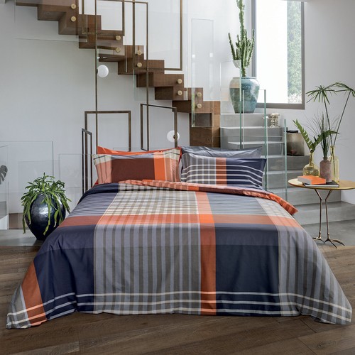 Scottish yarn-dyed sheets and 