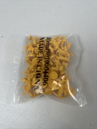 2003 RISK Board Game of Global Domination Replacement Yellow Army Only - Picture 4 of 6