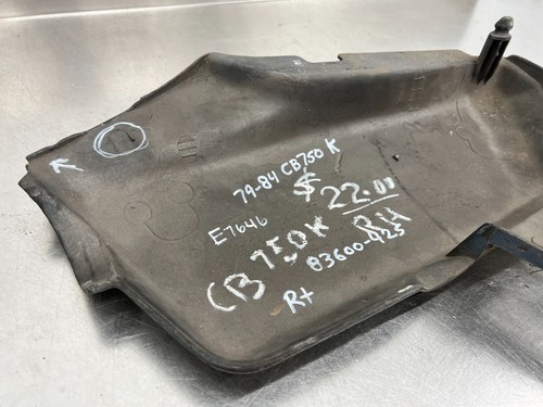 79 - 84 Honda CB750K CB750 Right Side Cover Panel Fairing OEM E7646 - Picture 8 of 8