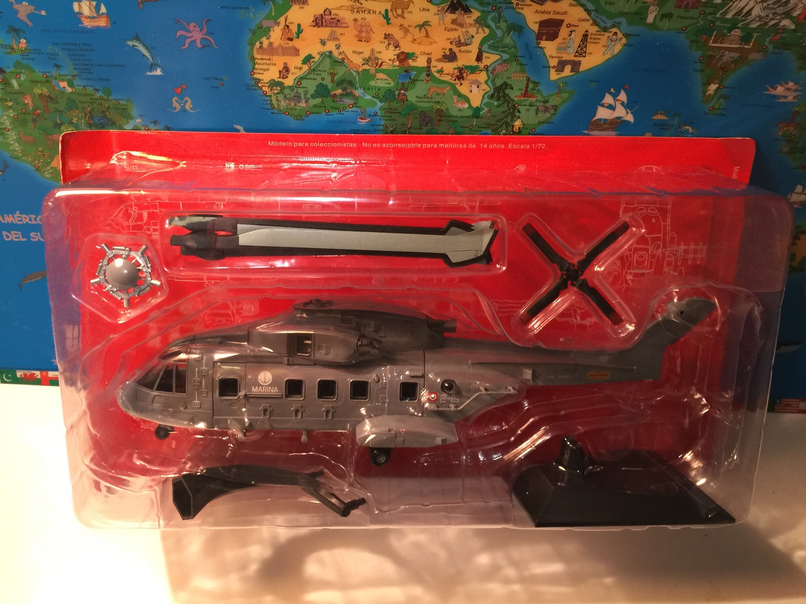 DIECAST 1 72 AUGUSTAWESTLAND AW101 MERLIN TTH (03) DIECAST 1 72 AUGUSTAWESTLAND AW101 MERLIN TTH (03)