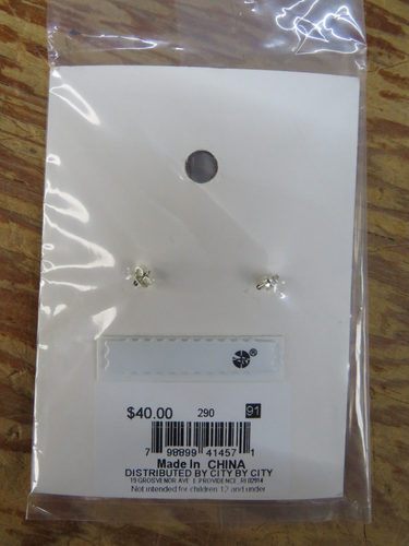 Lot of 2 New Initially Yours earrings "R" Silver - Picture 4 of 5