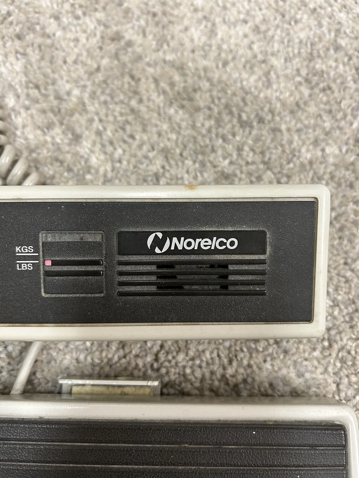 Balanças de banheiro digitais vintage Norelco KGS/LBS modelo HS11 - Imagem 2 de 4