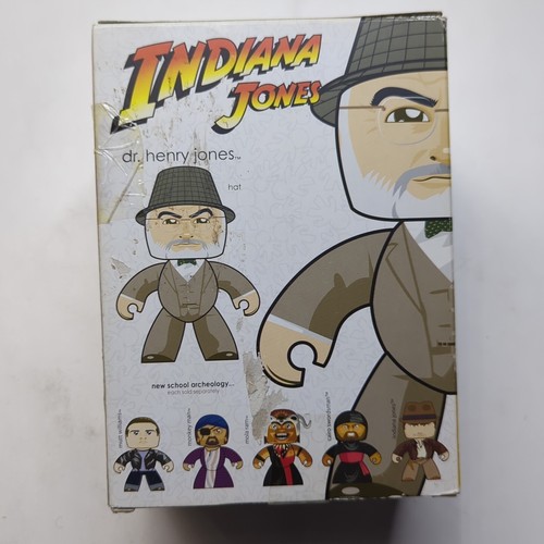 Indiana Jones DR HENRY JONES Figure Sealed Hasbro - Picture 6 of 11